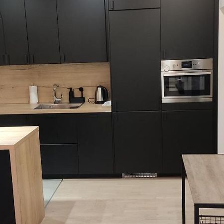 Be My Guest- Fontany Luxury Apartment Metro Wi-Fi Free Parking Zone วอร์ซอ ภายนอก รูปภาพ
