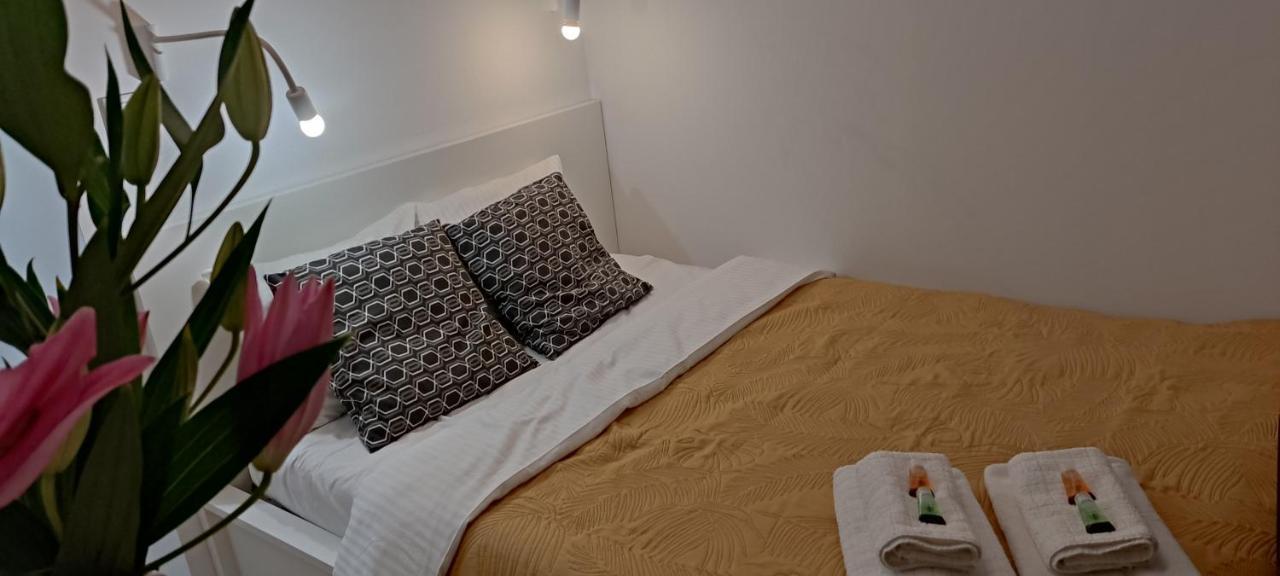 Be My Guest- Fontany Luxury Apartment Metro Wi-Fi Free Parking Zone วอร์ซอ ภายนอก รูปภาพ