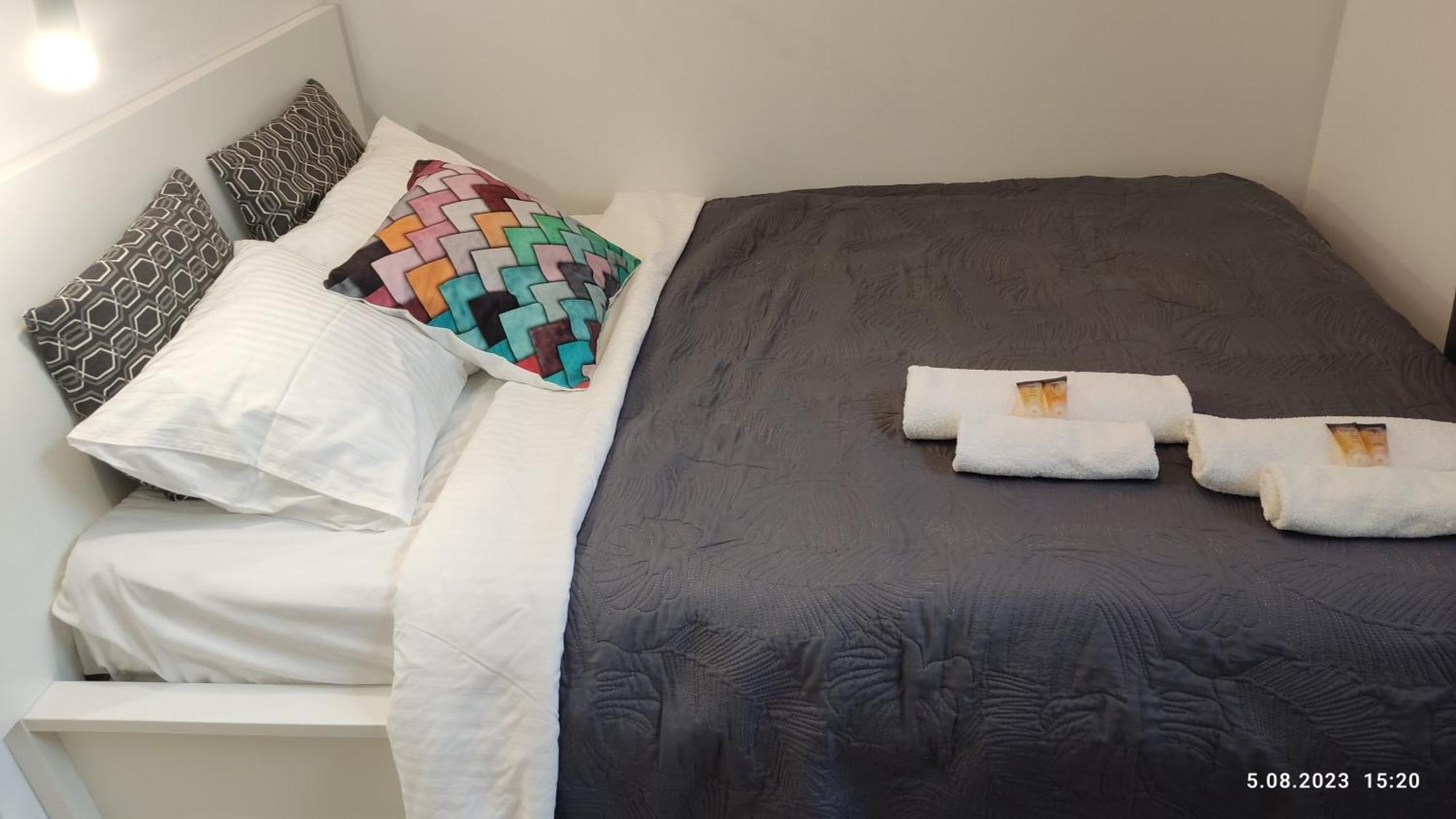 Be My Guest- Fontany Luxury Apartment Metro Wi-Fi Free Parking Zone วอร์ซอ ภายนอก รูปภาพ